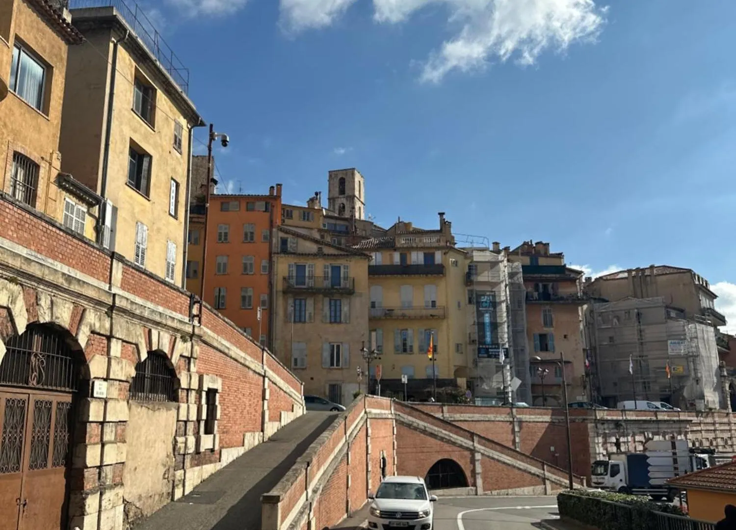 Joli 2 pièces vue mer centre historique de Grasse Appartamento